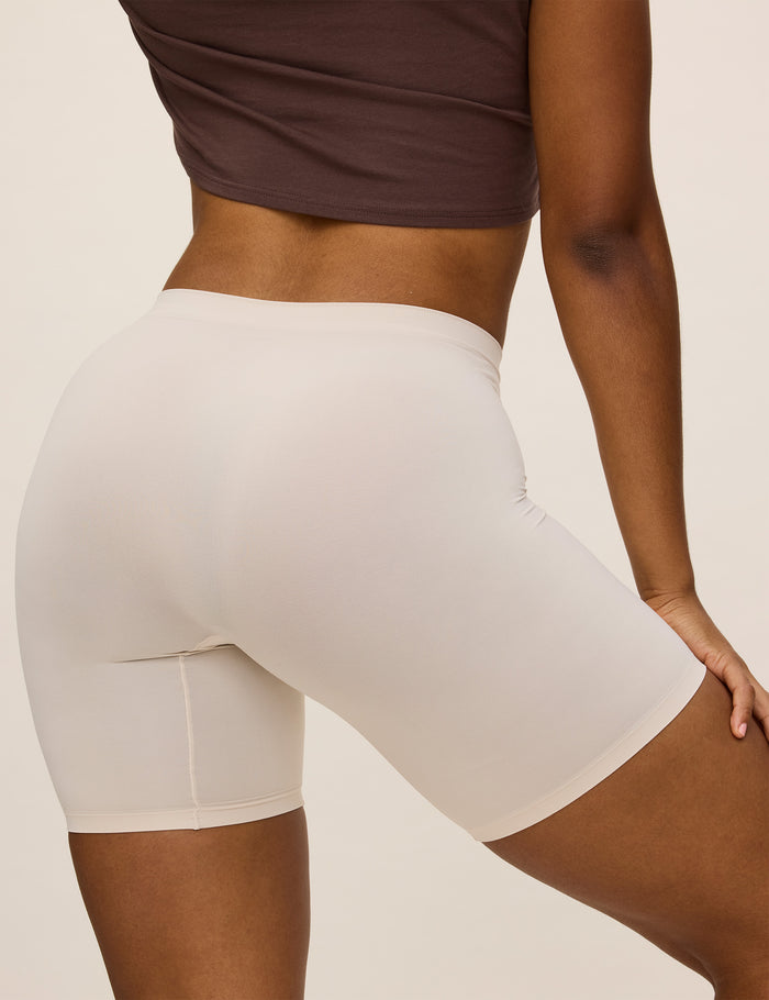 The Cooling 7  Bone Thigh Society USA Inc.
