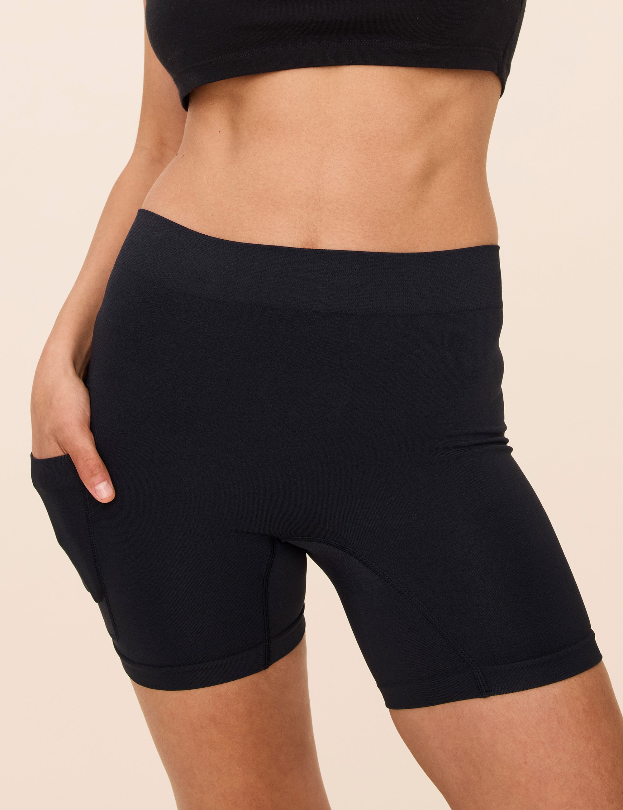 パンツ 25ss CARGO POCKET SHORTS BLACK EL LAB. Cargo Anti-Chafe 5 inch Black Cargo Pocket Shorts for women