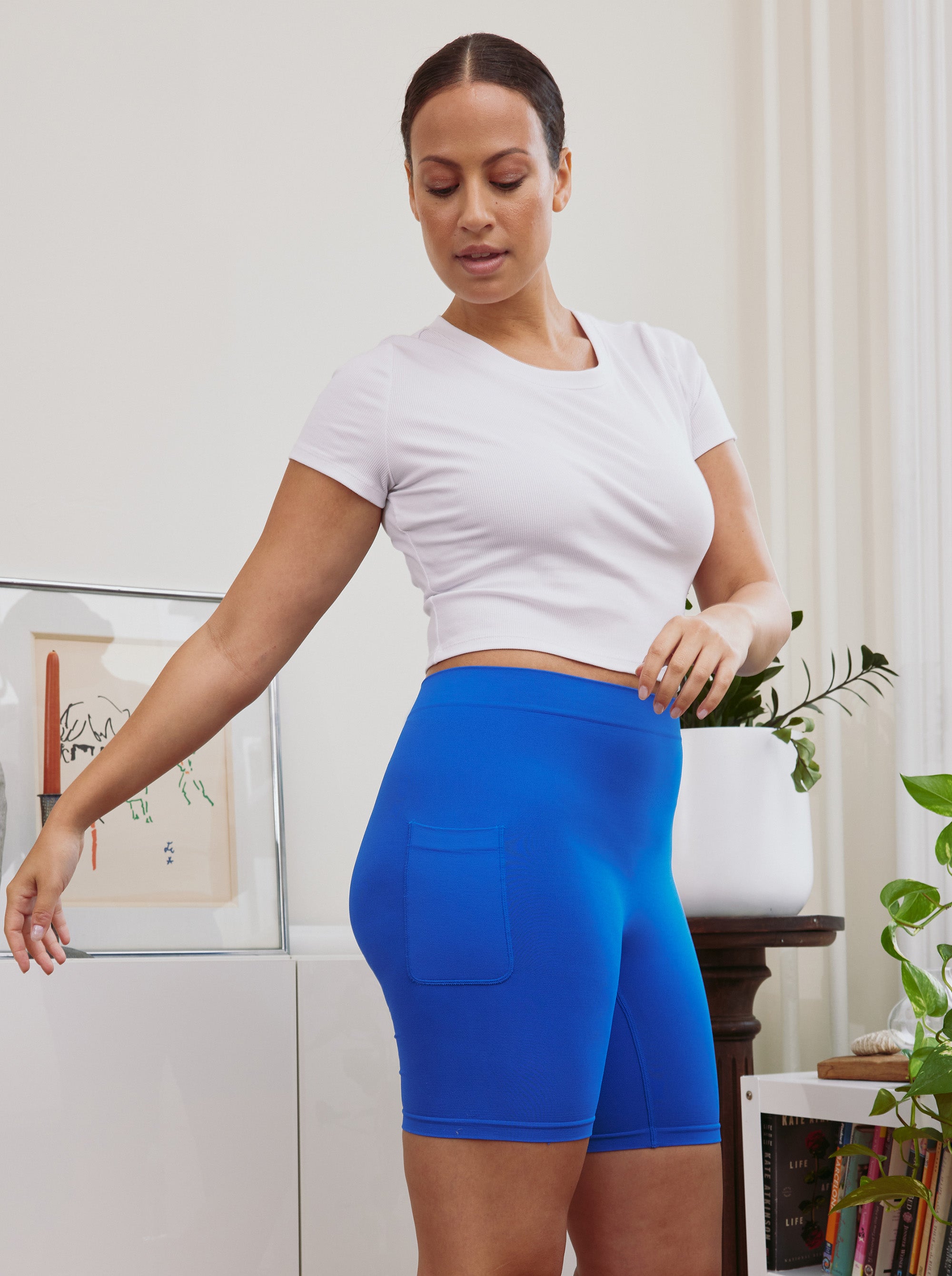 Lightweight Cargo Shorts Women 7 Lapis | Thigh Society – Thigh